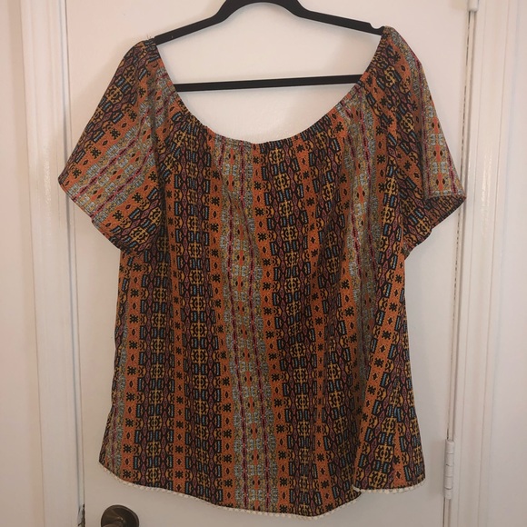 Patterned top - Picture 4 of 4